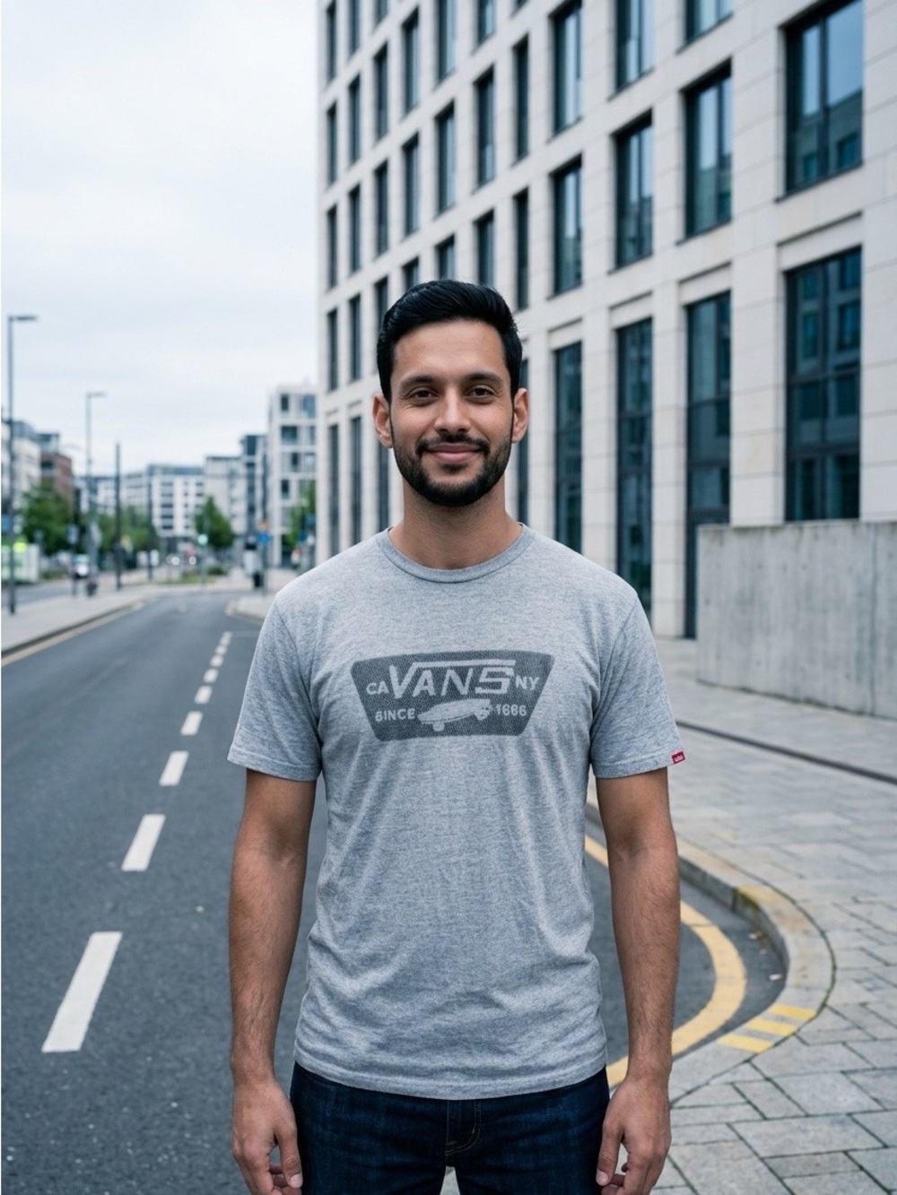 2314 - Men’s Vans "Since 1966" Graphic T-Shirt - Medium-Vintage